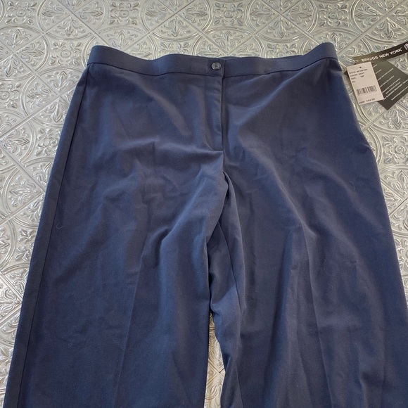 Briggs New York Women's Navy Trousers Slacks Size 16 P Tummy Control NWT - Picture 4 of 12